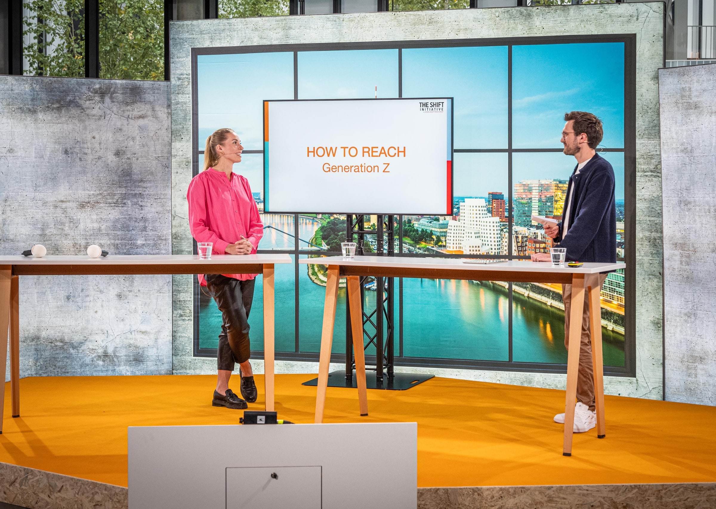 Ronja Ebeling im Bühnengespräch zum Thema „How to reach Generation Z“